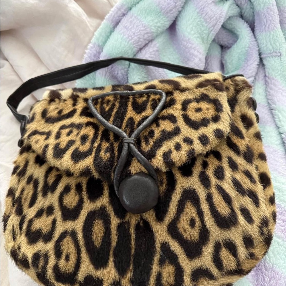 Leopard Fur Shoulder Bag  Beautiful real leopard purse.